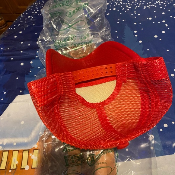 Baseball Cap Thing 2
Hand Sprayed - Picture 6 of 11